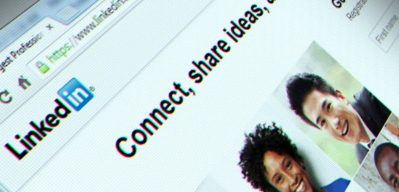 How to Effectively Use LinkedIn in Searching for a Job?
